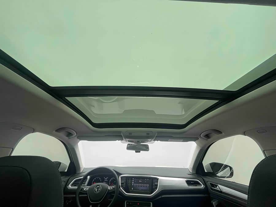 Volkswagen T-Roc 2021 car image #14