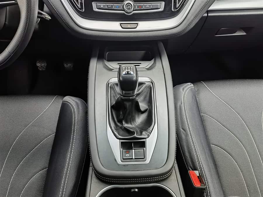 X70M 2022 immagine di auto #14