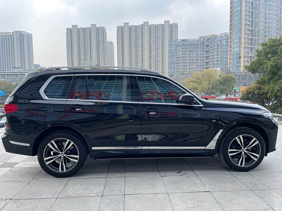 BMW X7 2019 imagen de coche #14