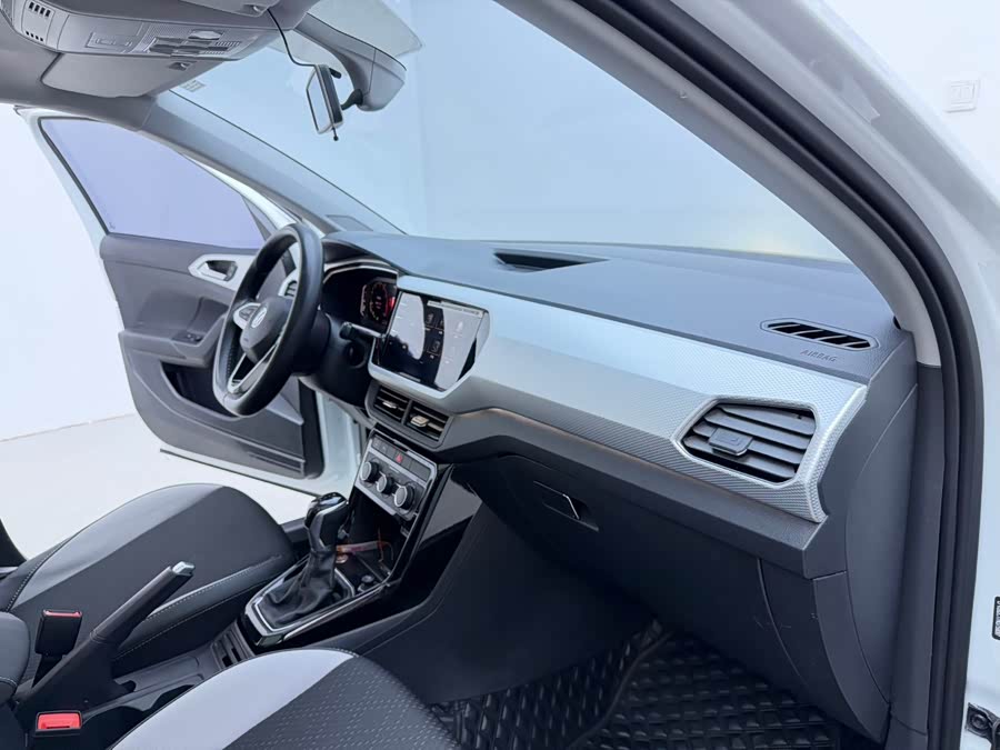 Volkswagen Tacqua 2022 car image #14