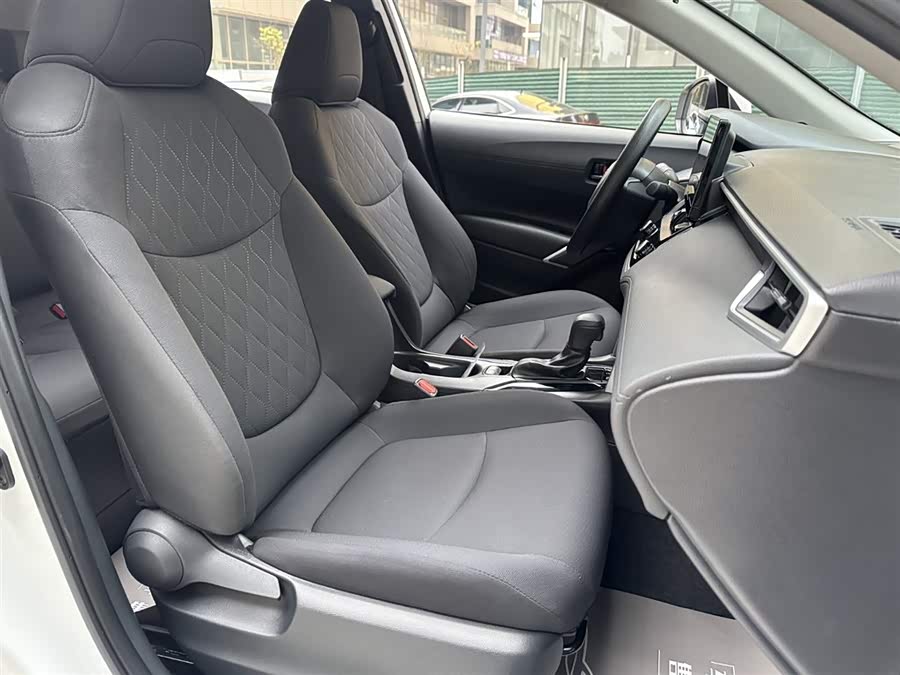 Toyota Corolla Cross 2023 immagine di auto #14