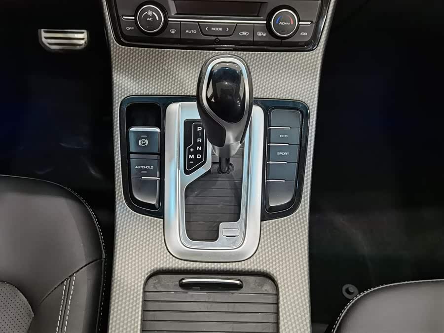 GEELY Emgrand GS 2018 car image #14