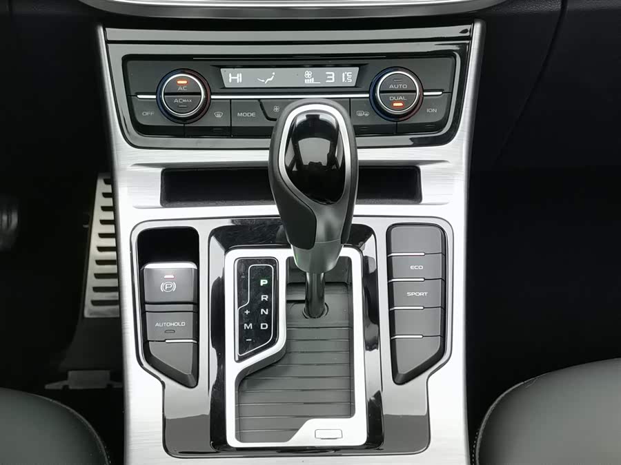 GEELY Emgrand GS 2019 car image #14
