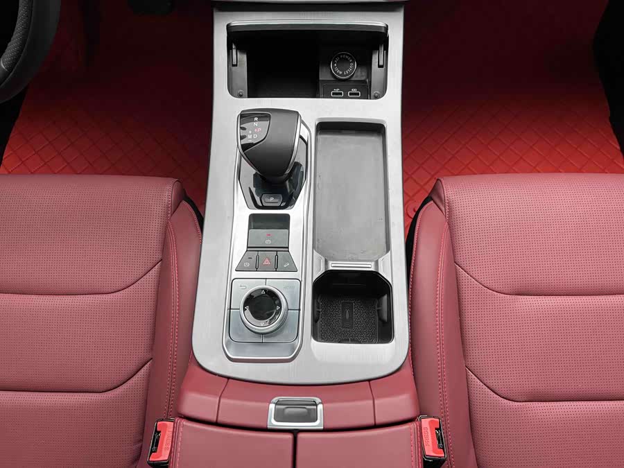 Jetour X70 PLUS 2023 car image #14