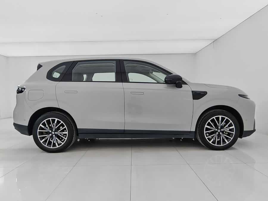 零跑汽车 零跑B10 2025 汽车图片 #14