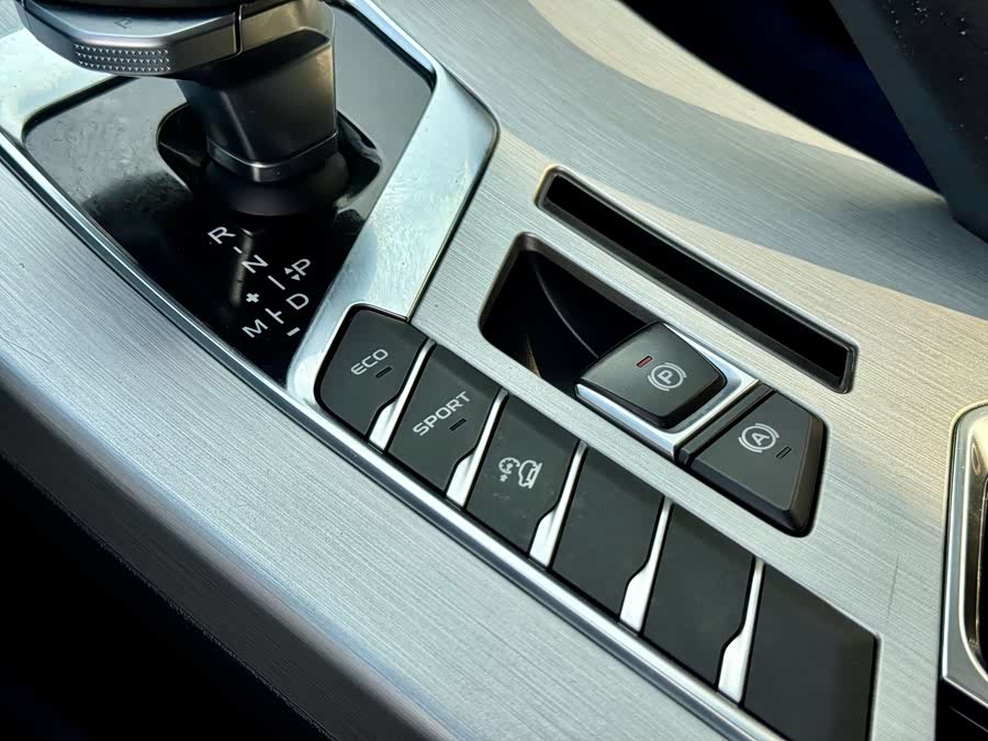 GEELY Coolray 2021 immagine di auto #14