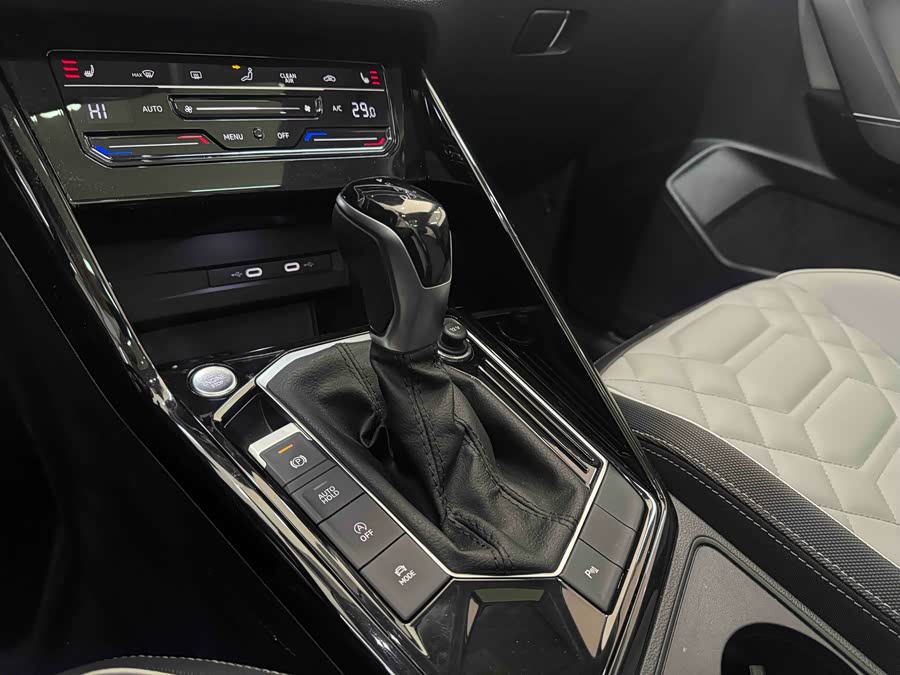 Volkswagen Tayron 2022 car image #14