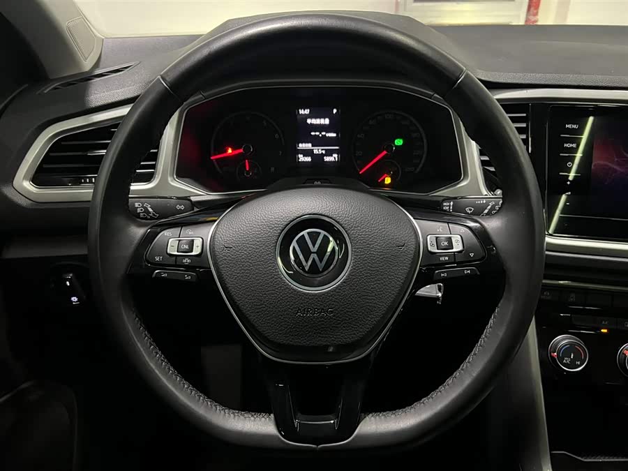 Volkswagen T-Roc 2022 #14 Volkswagen T-Roc 2022 car image #14