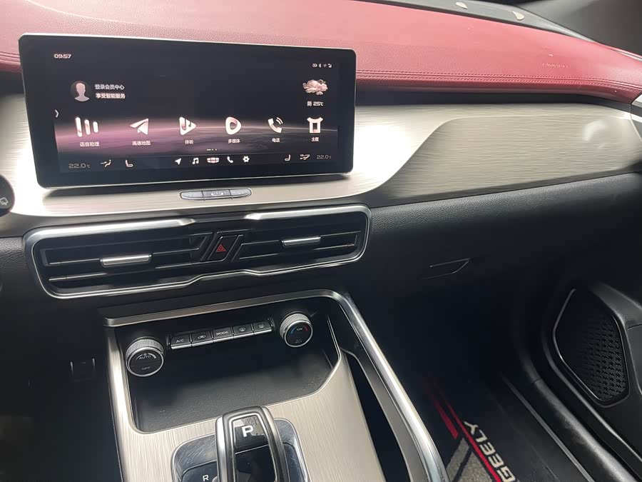 GEELY Coolray 2018 car image #14
