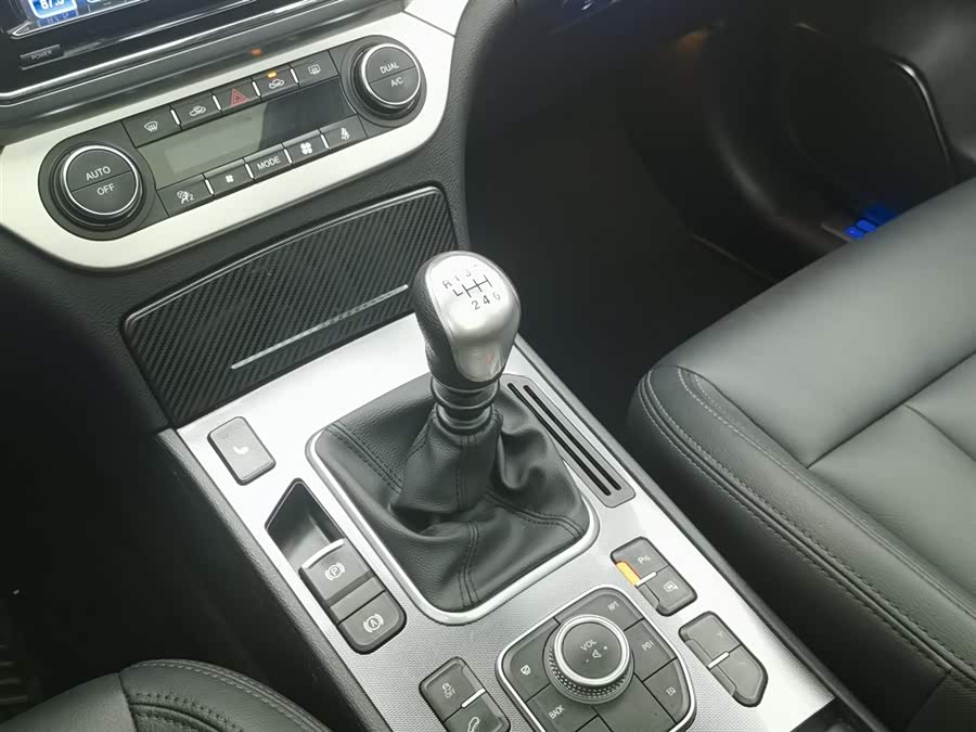 Haval H6 Coupe 2015 imagen de coche #14