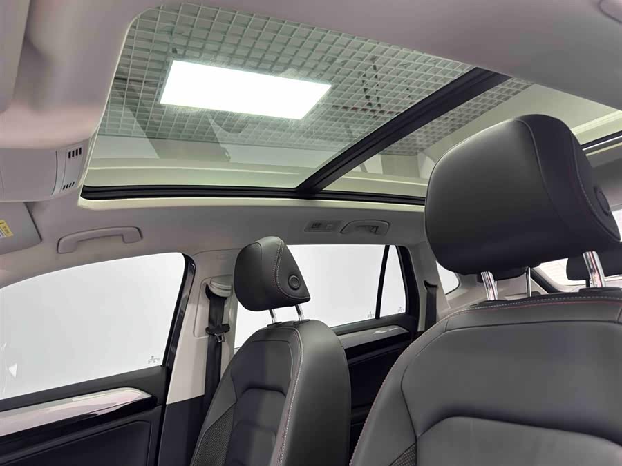 Volkswagen Tayron 2023 immagine di auto #14