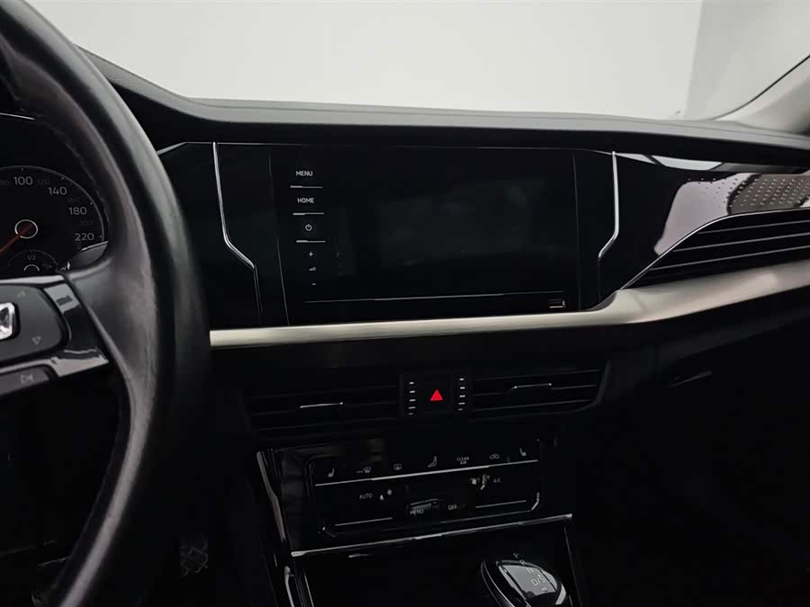 Volkswagen Passat 2021 car image #14