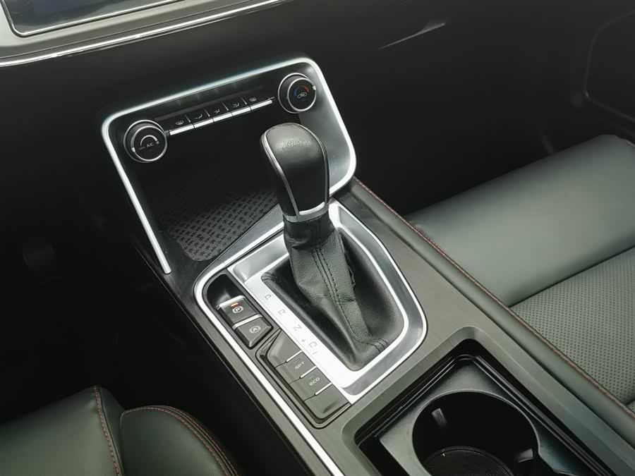 GEELY Binray 2020 immagine di auto #14