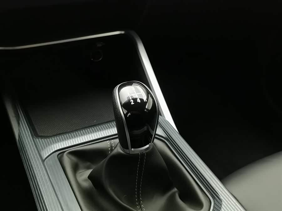 GEELY Emgrand 2024 car image #14