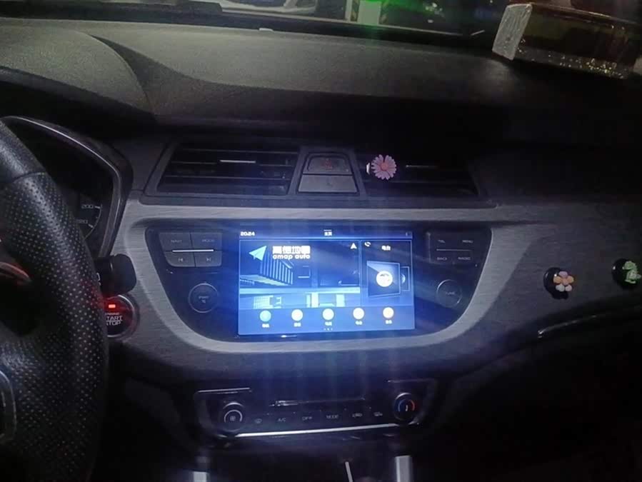 GEELY Vision X3 2018 изображение автомобиля #14