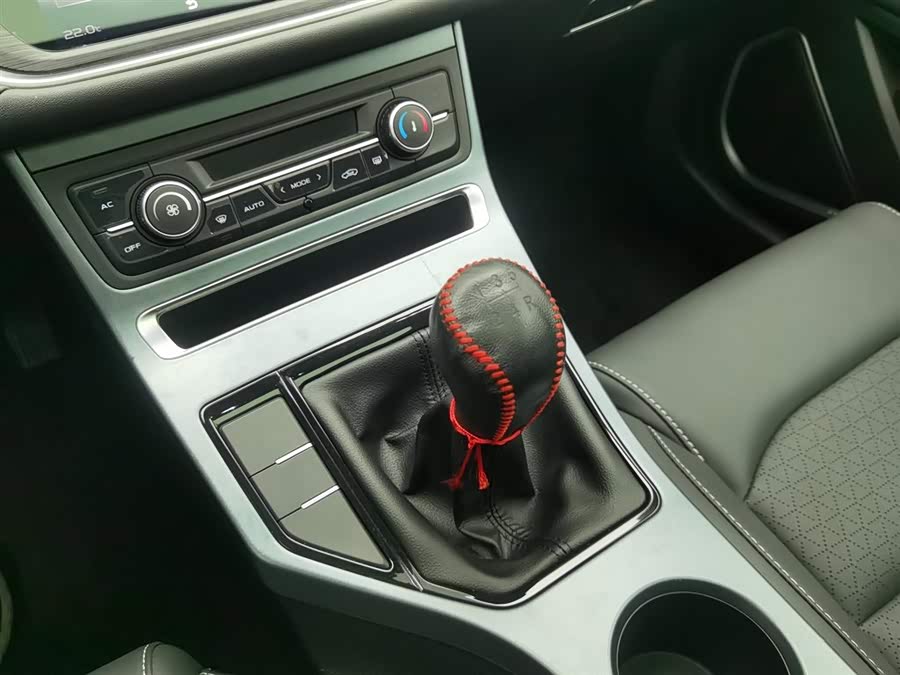 GEELY Emgrand 2020 car image #14