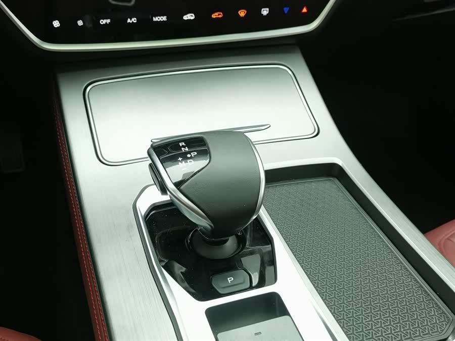 Jetour X70 PLUS 2025 car image #14