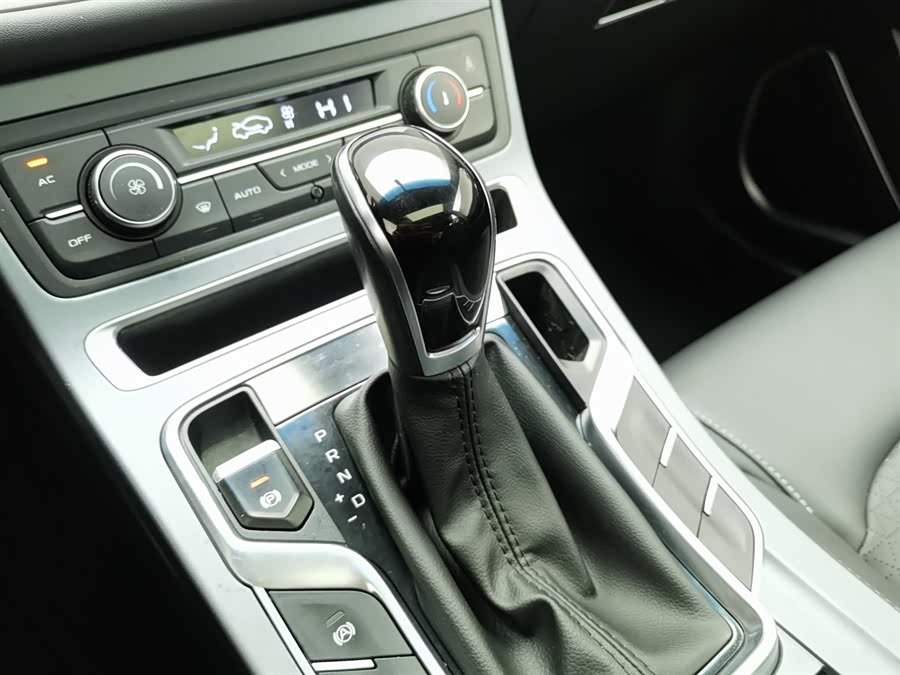 GEELY Emgrand 2021 car image #14