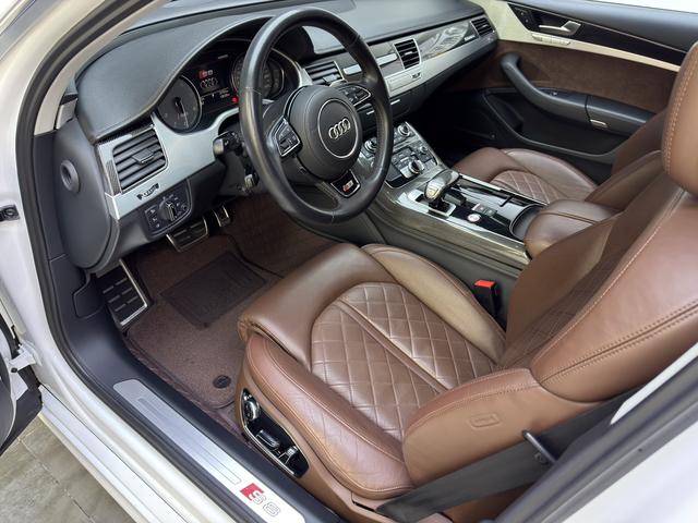 Audi S8 2014 immagine di auto #14