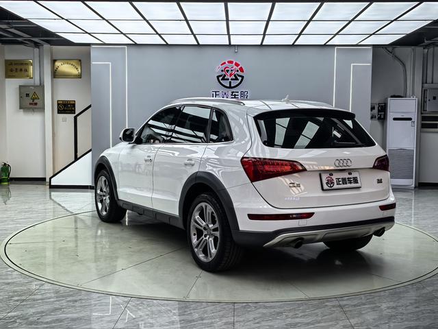 Audi Q5 (Imported) 2011 #14 Audi Q5 (Imported) 2011 car image #14