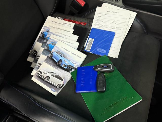 Ford Focus (Imported) 2017 صورة سيارة #14