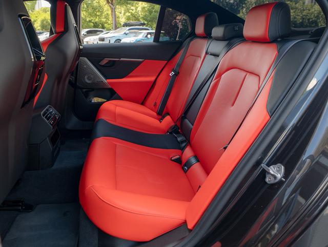 BMW M5 New Energy 2025 car image #14