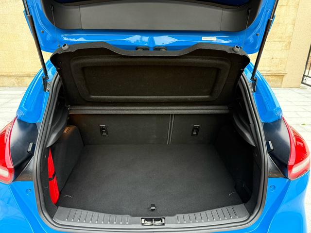 Ford Focus (Imported) 2018 صورة سيارة #14