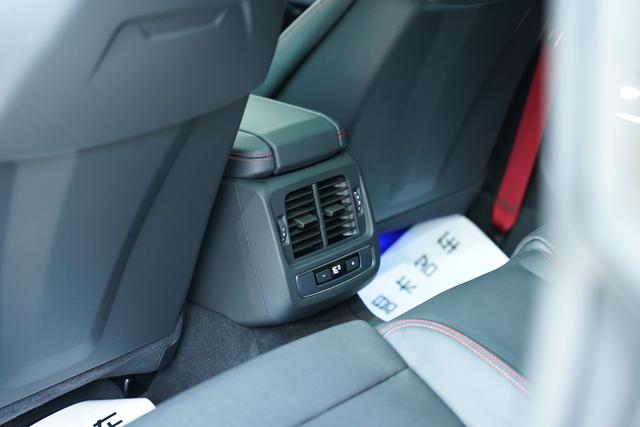 Audi RS e-tron GT 2023 car image #14