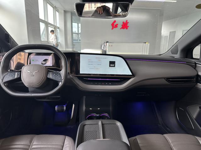 HongQi EH7 2024 car image #14