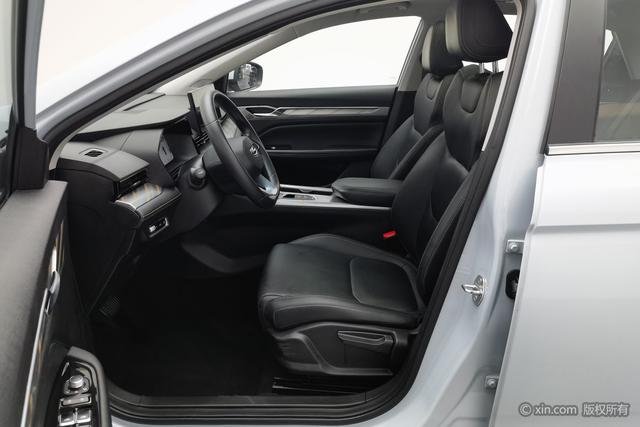 GEELY Emgrand L HiP 2023 car image #14