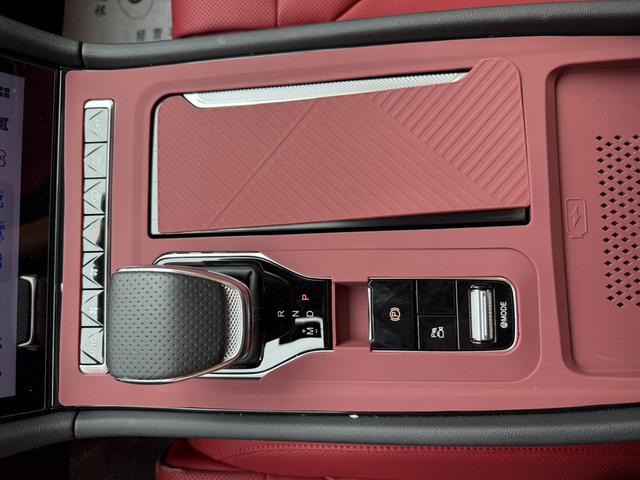 HongQi H6 2025 car image #14