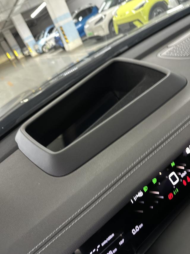 哪吒汽车 哪吒S猎装 2024 #14 哪吒汽车 哪吒S猎装 2024 汽车图片 #14