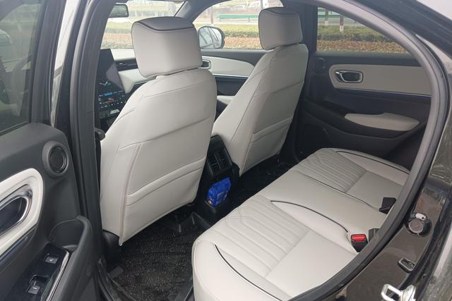 Honda e:NS1 2024 #14 Honda e:NS1 2024 car image #14