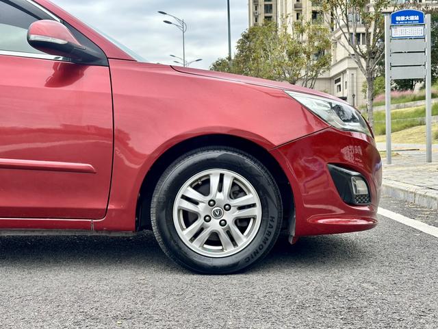 Changan Alsvin V5 2014 car image #14