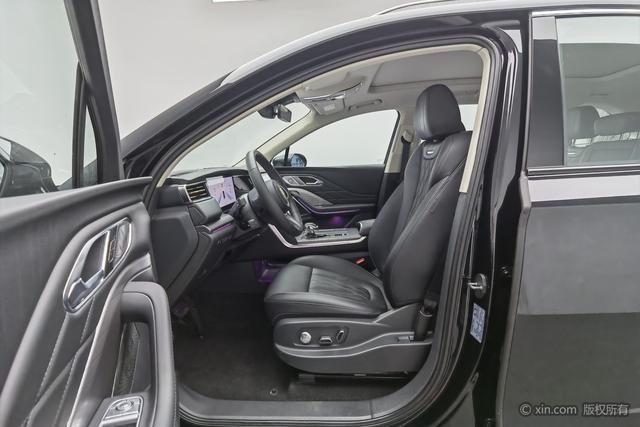 HongQi HS7 PHEV 2025 car image #14