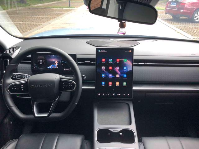 Chery Exploration 06 C-DM 2025 #14 Chery Exploration 06 C-DM 2025 car image #14