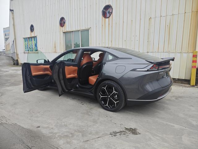 Deepal L07 2025 immagine di auto #14