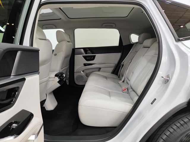 Honda P7 2025 car image #14