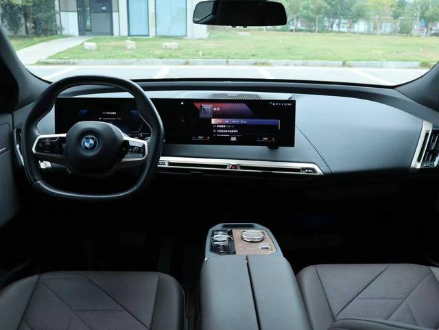 BMW iX 2023 #14 BMW iX 2023 car image #14