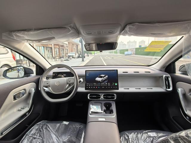 零跑汽车 零跑B01 2025 汽车图片 #14