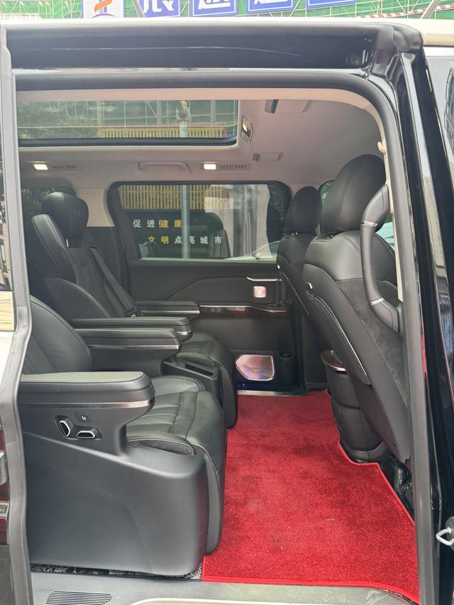 HongQi HQ9 2023 car image #14