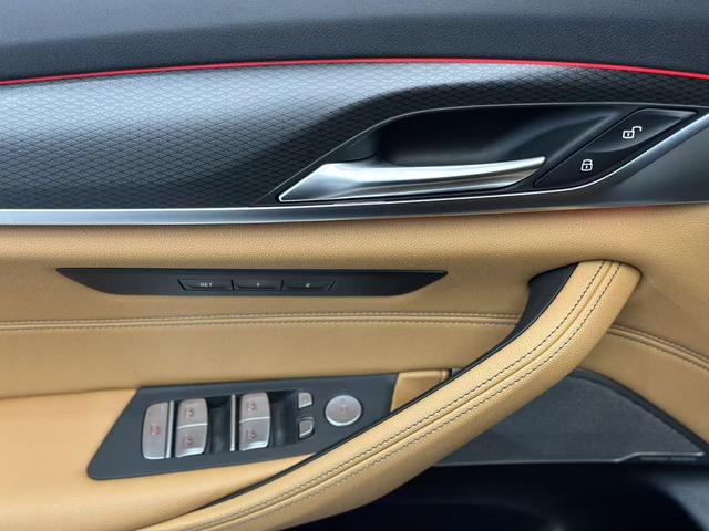 BMW 5 Series (Imported) 2021 immagine di auto #14