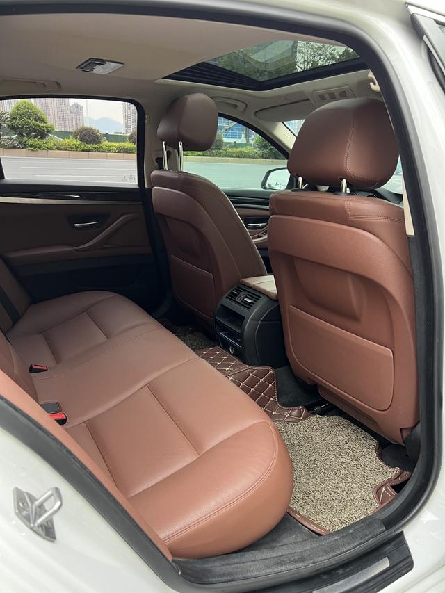 BMW 5 Series (Imported) 2016 #14 BMW 5 Series (Imported) 2016 imagem de carro #14