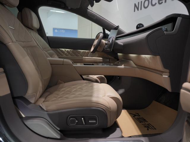 蔚来 蔚来ET9 2025 汽车图片 #14