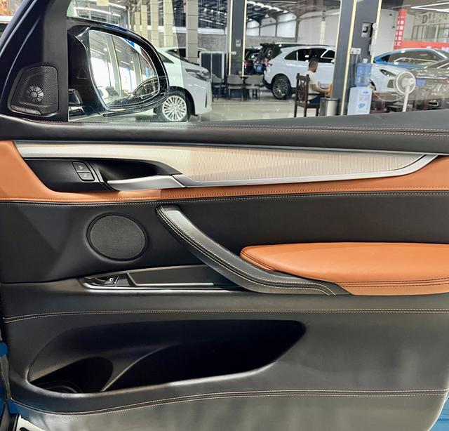 BMW X5 M 2016 car image #14