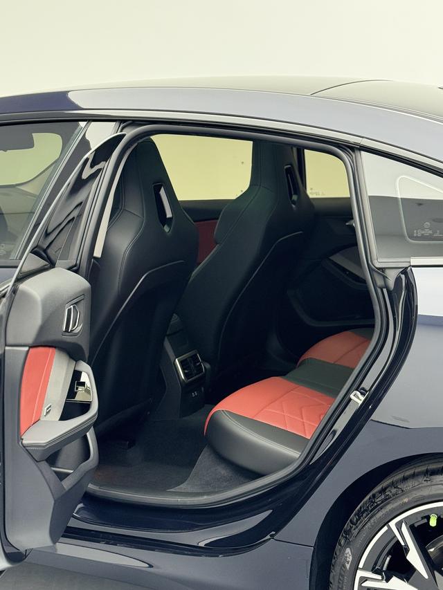 BMW 2 Series 2025 car image #14