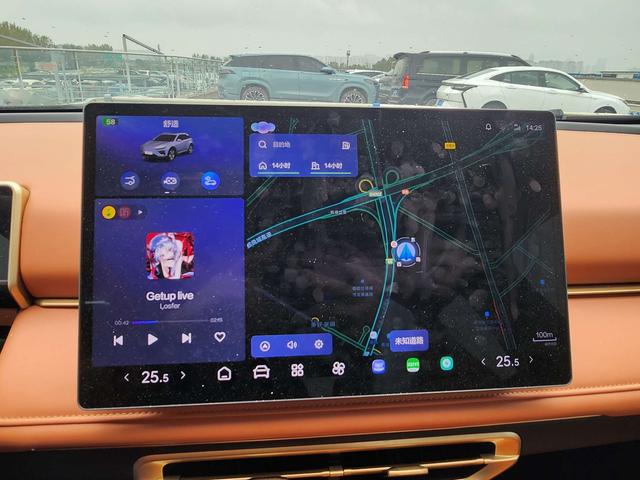 哪吒汽车 哪吒X 2024 汽车图片 #14