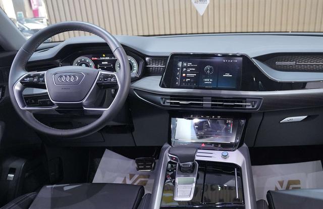 Audi Q6 2025 imagem de carro #14