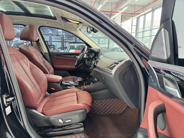 BMW iX3 2022 car image #14