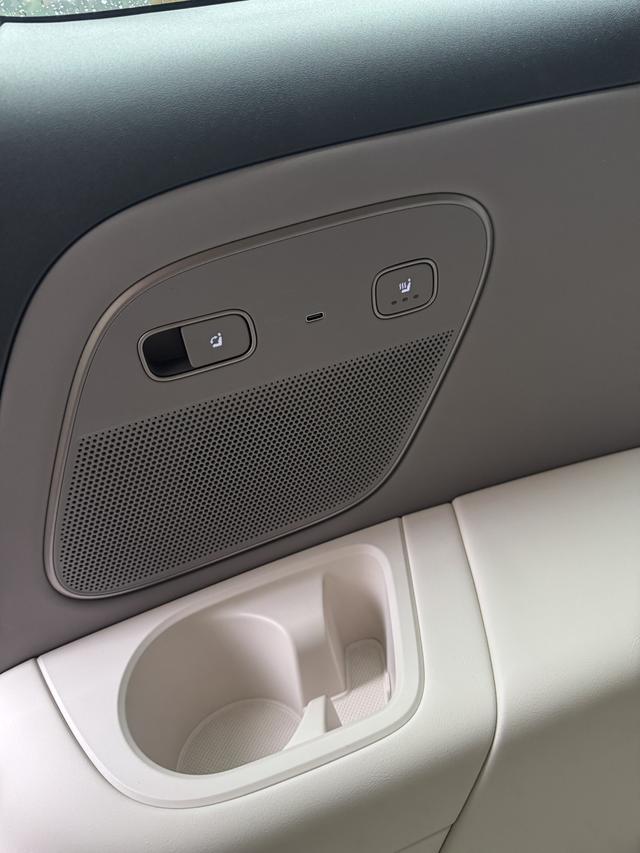 Li i8 2025 image de voiture #14